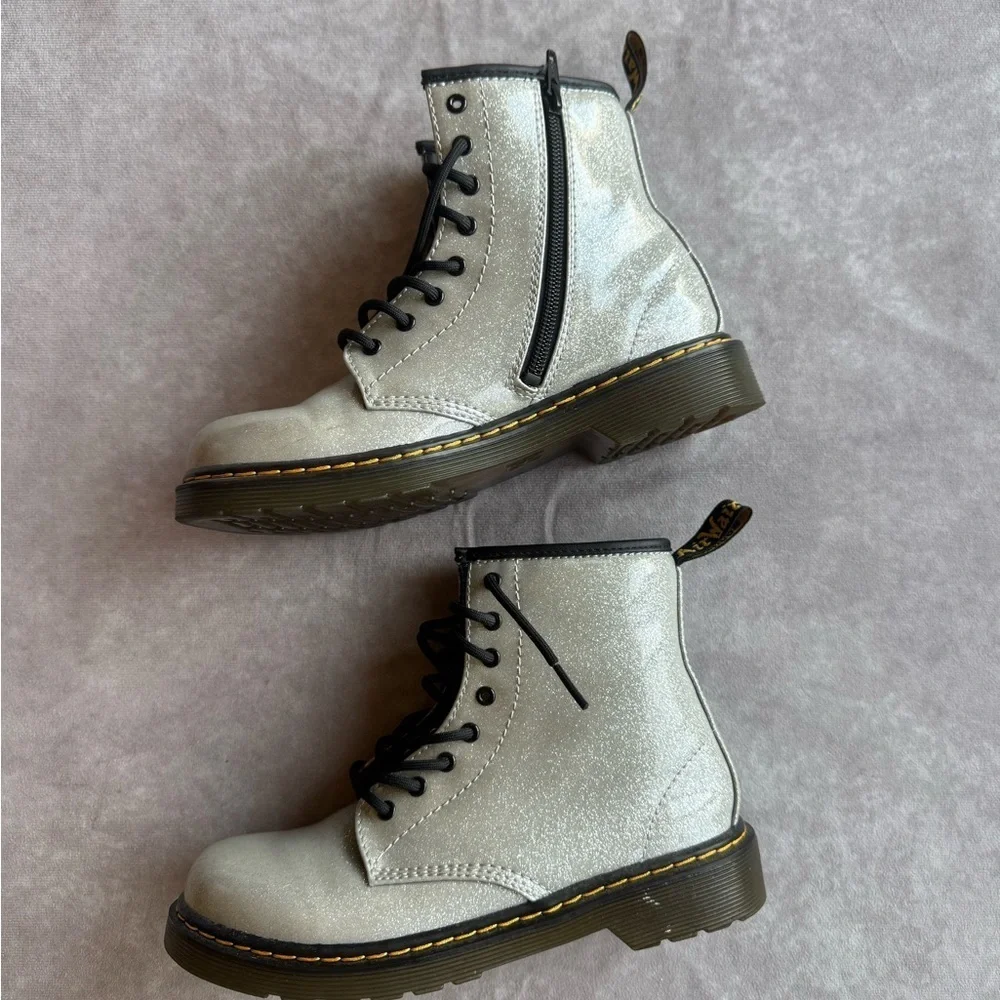 JUNIOR 1460 GLITTER LACE UP BOOTS Dr.